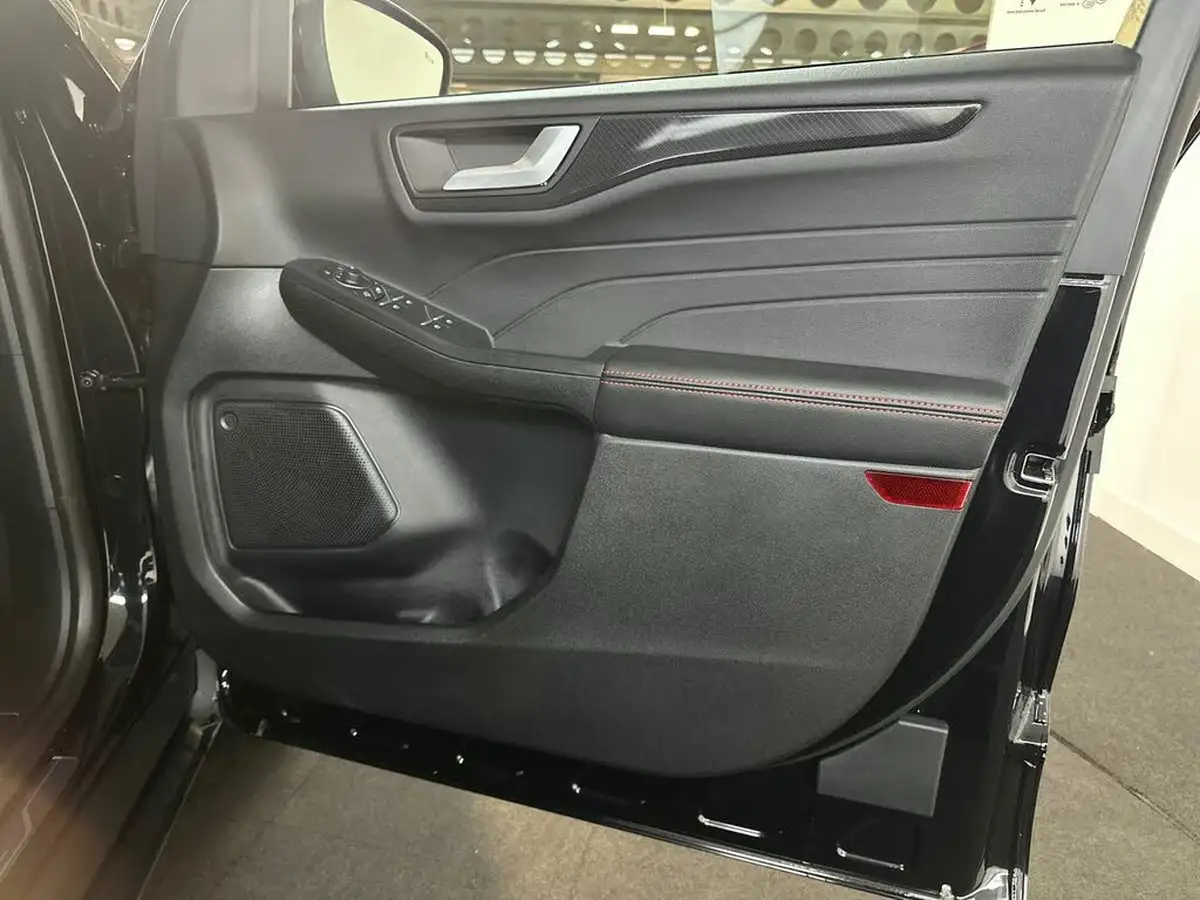 2024-ford-kuga-25t-st-line-x-edition-225ps-phev-big-34