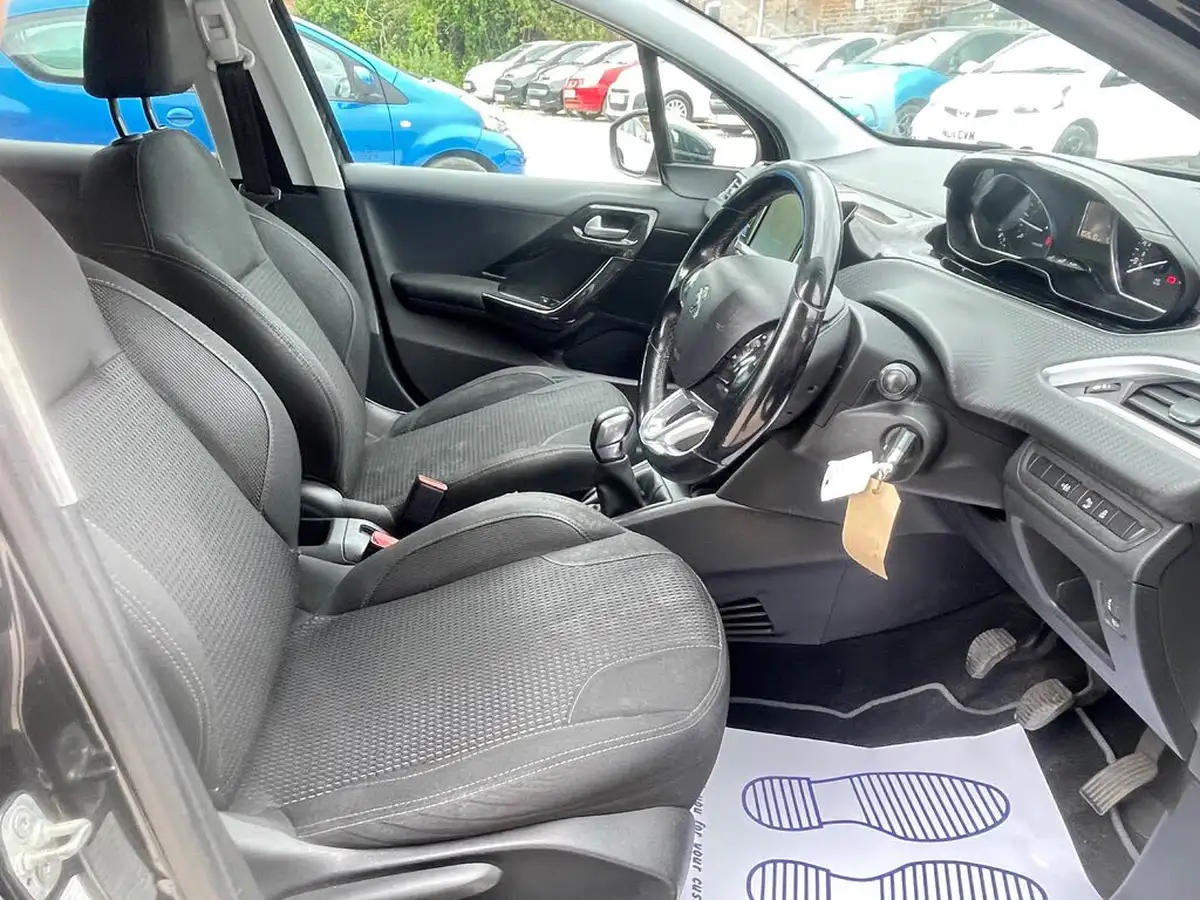 2016-peugeot-208-16bluehdi-allure-75bhp-5d-big-11