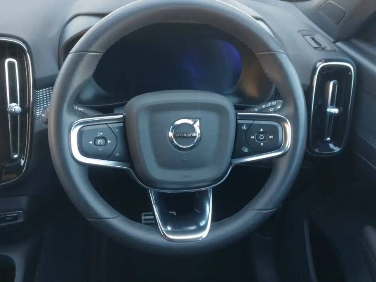 2022-volvo-xc40-e-recharge-plus-228bhp-big-6