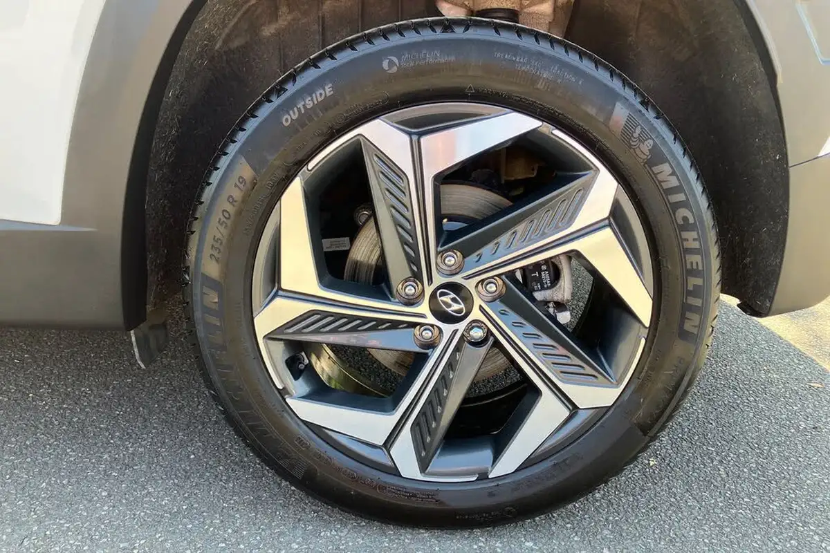 2024-hyundai-tucson-16-t-gdi-premium-230ps-hybrid-auto-big-4