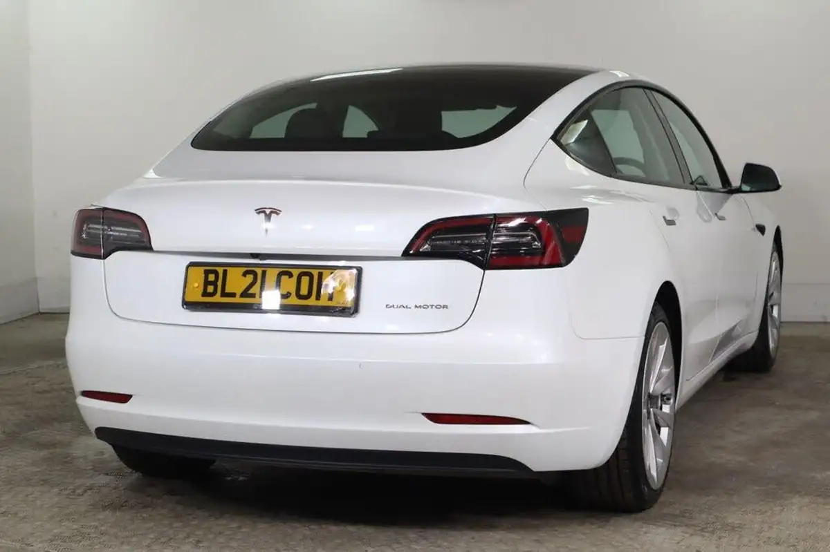2021-tesla-model-3-e-long-range-4x4-big-7