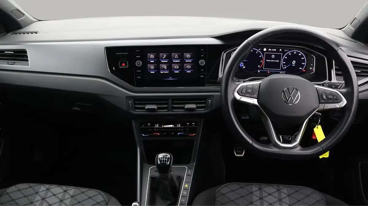 2022-volkswagen-taigo-10-tsi-r-line-big-13