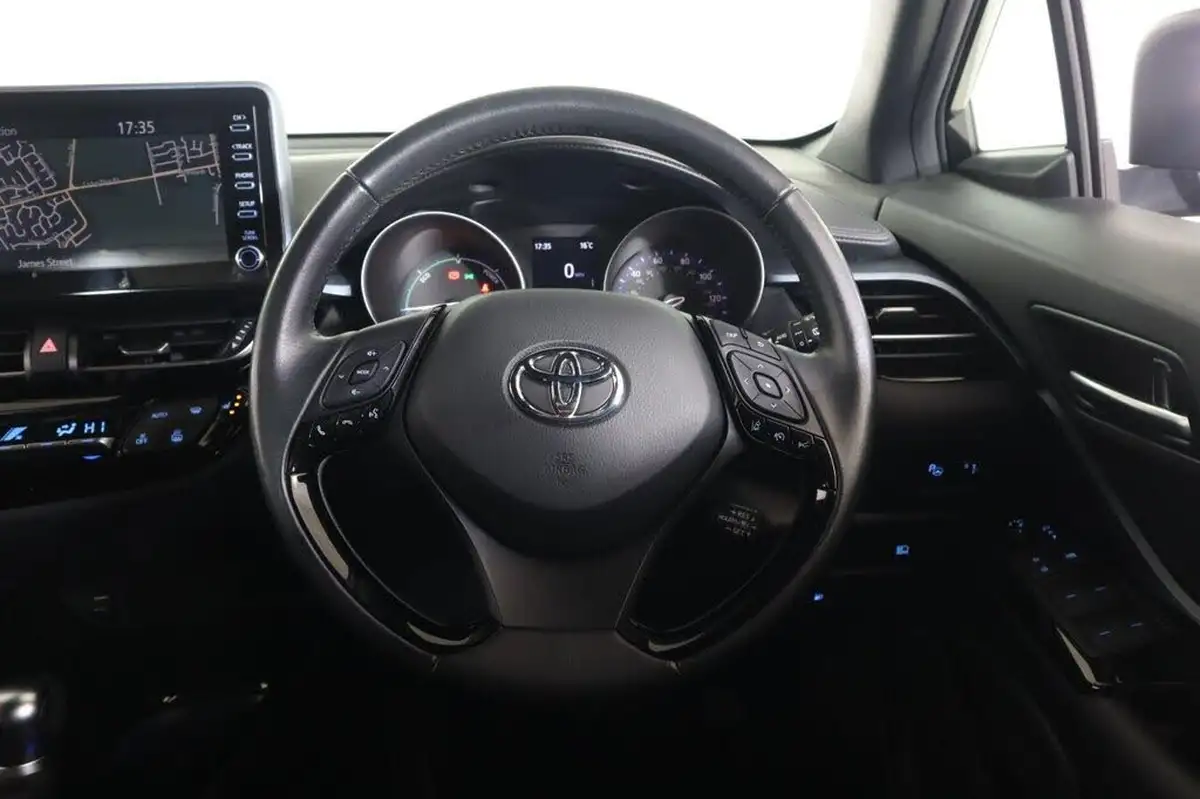 2021-toyota-c-hr-18-vvt-i-design-big-41
