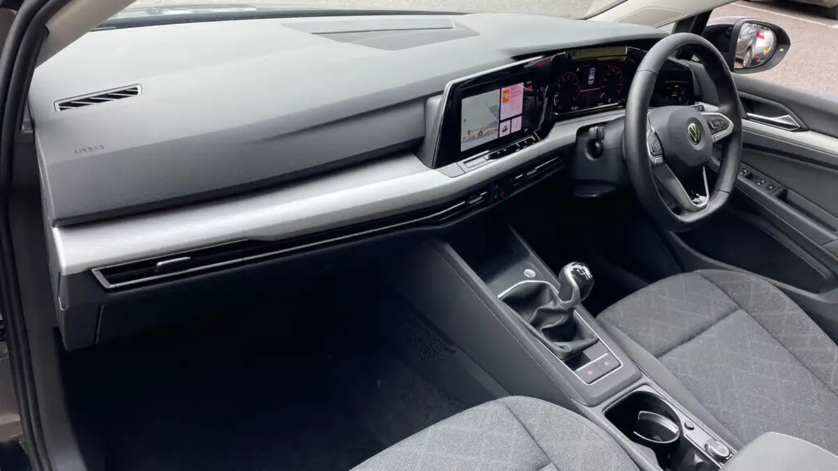 2022-volkswagen-golf-15-tsi-life-130ps-hatchback-big-9