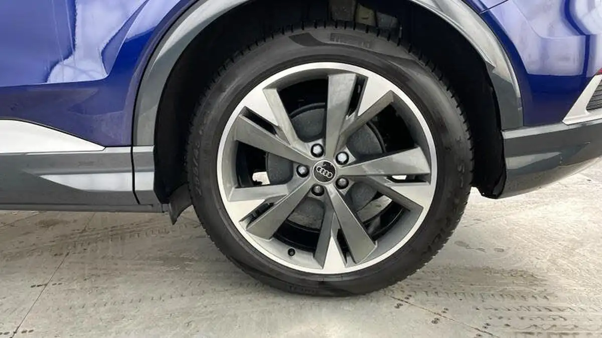2024-audi-q4-e-tron-45e-s-line-sportback-auto-big-32