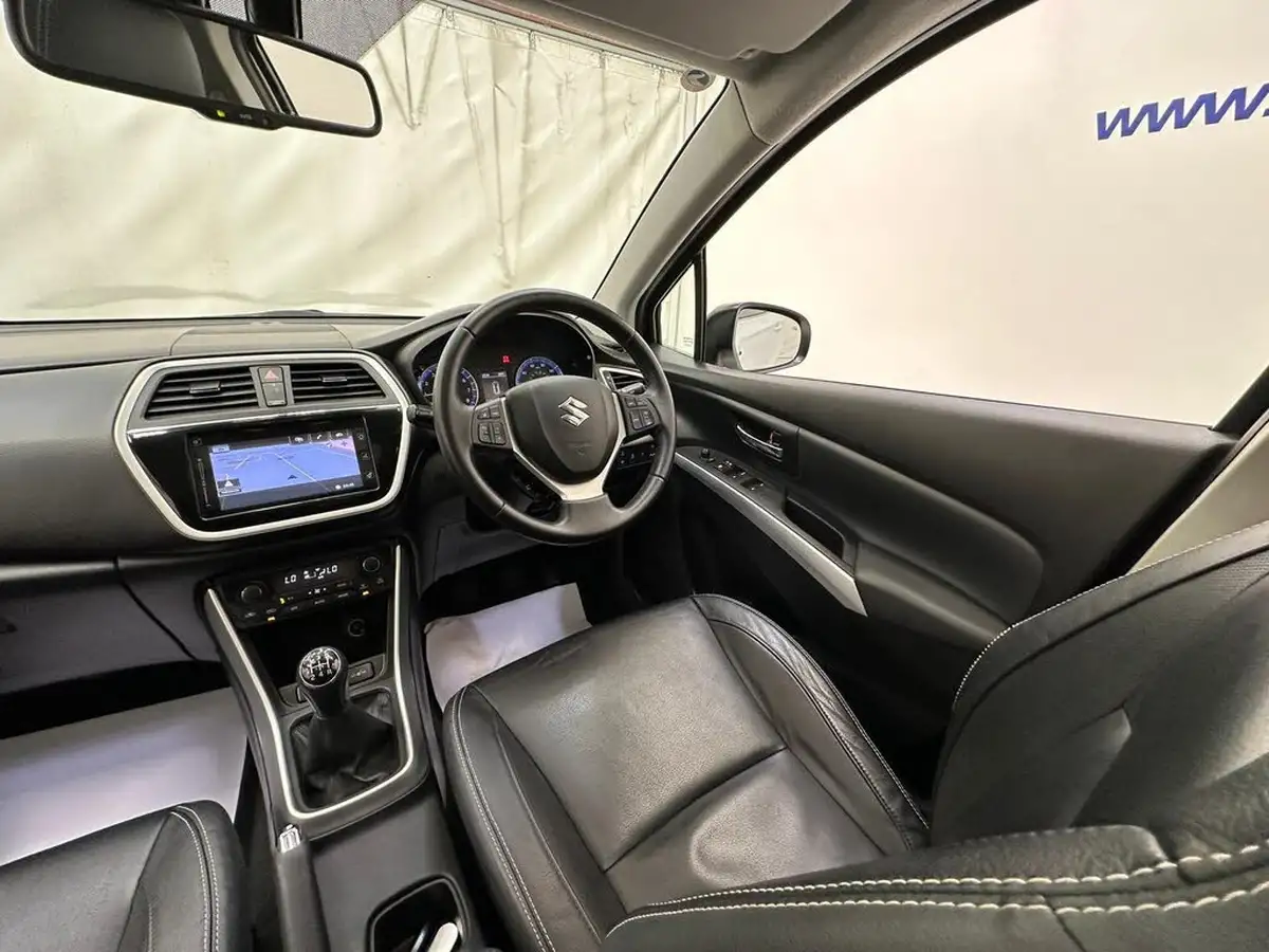2016-suzuki-s-cross-16-sz5-big-19