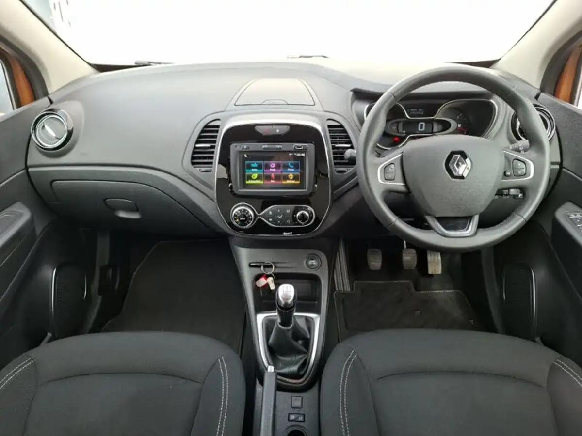 2020-renault-captur-09-tce-iconic-big-2