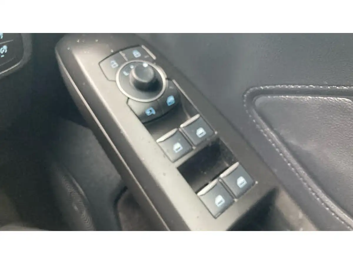 2023-ford-focus-10t-st-line-155ps-hybrid-mhev-hatchback-powershift-big-30