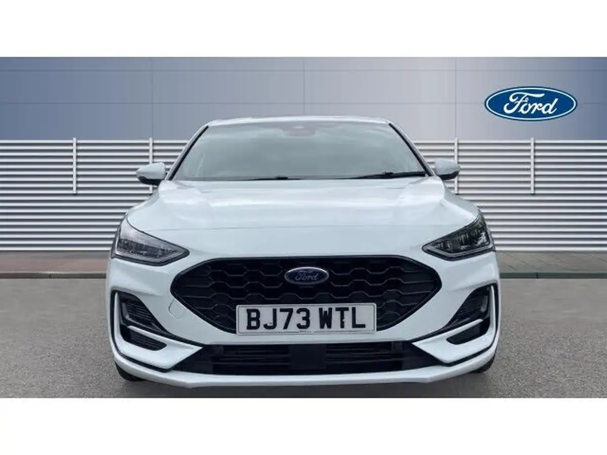 2023-ford-focus-10t-st-line-155ps-hybrid-mhev-hatchback-powershift-big-2