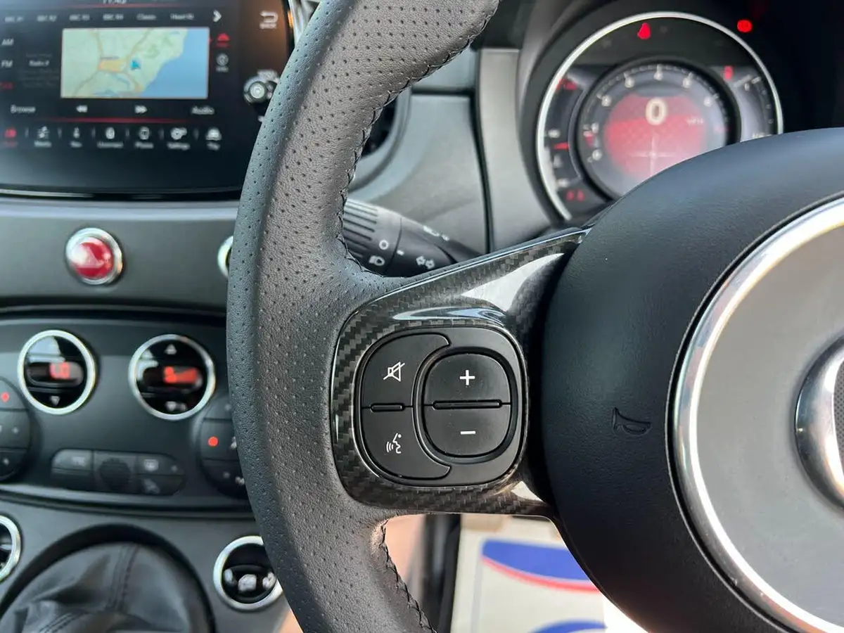 2022-abarth-595-14-tjet-competizione-big-29
