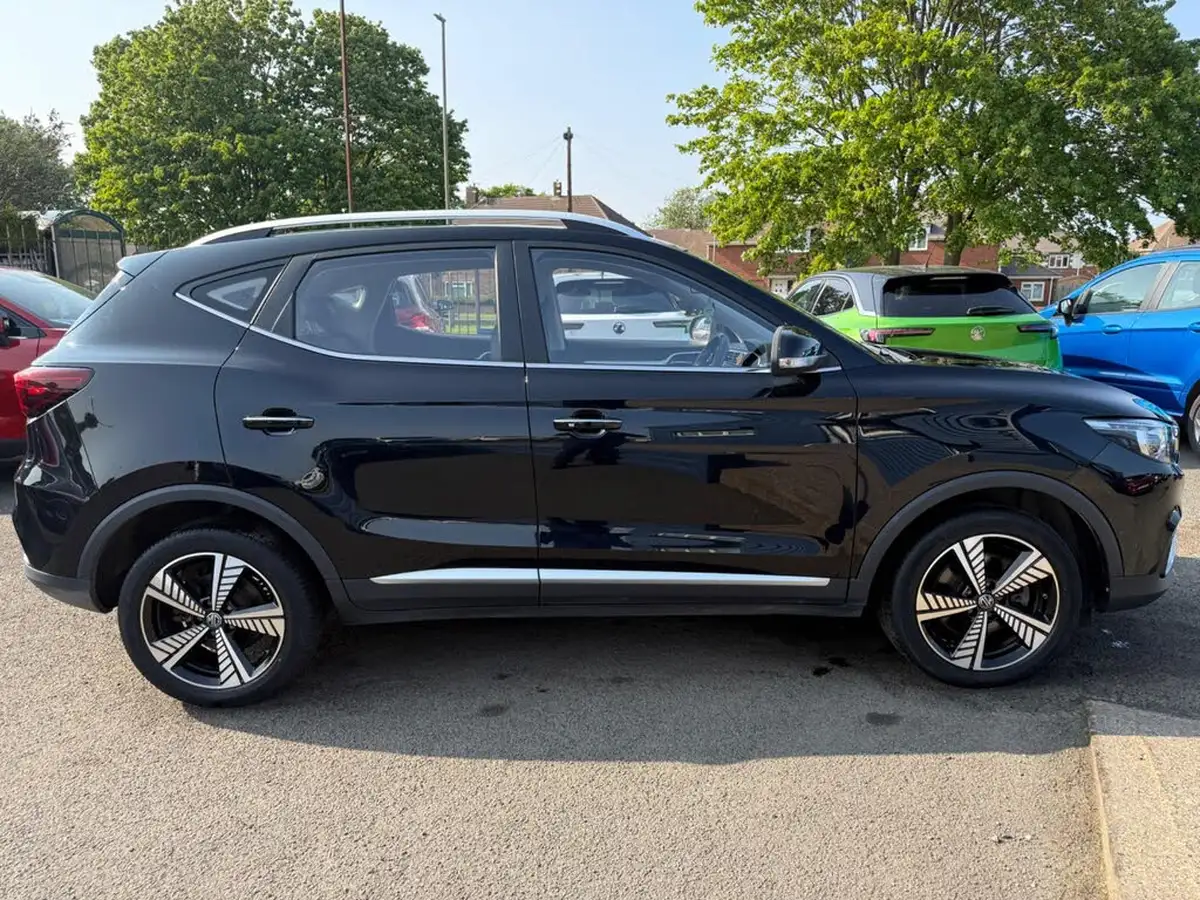 2021-mg-zs-suv-e-exclusive-ev-big-20