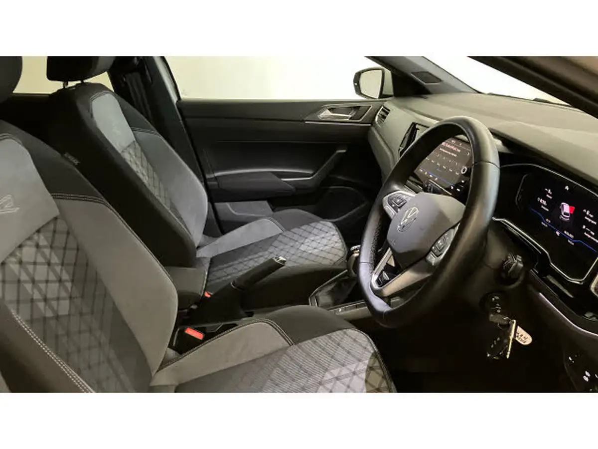 2024-volkswagen-polo-10-tsi-r-line-95ps-dsg-big-24