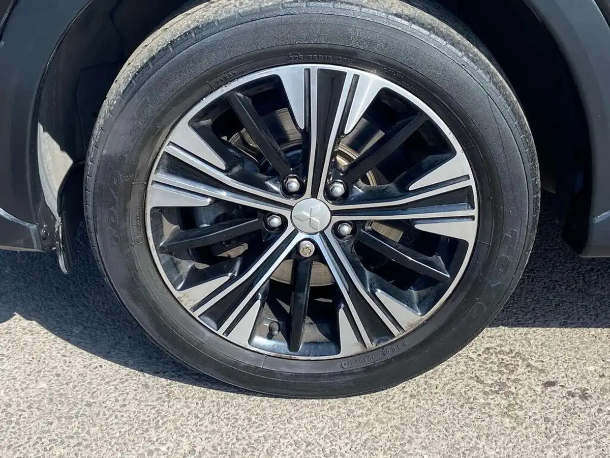 2018-mitsubishi-eclipse-cross-15-4-auto-big-8
