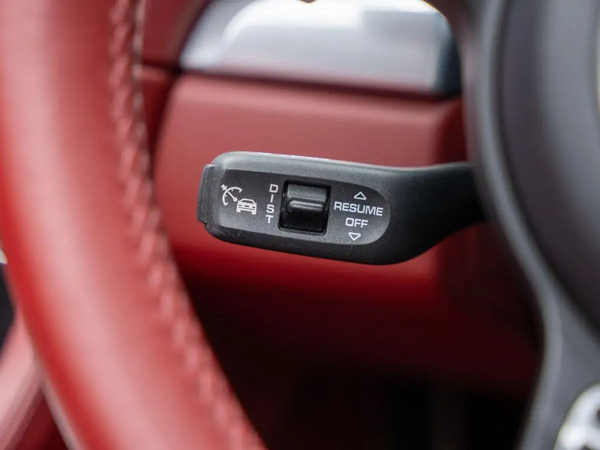 2017-porsche-boxster-718-25-boxster-s-pdk-big-25