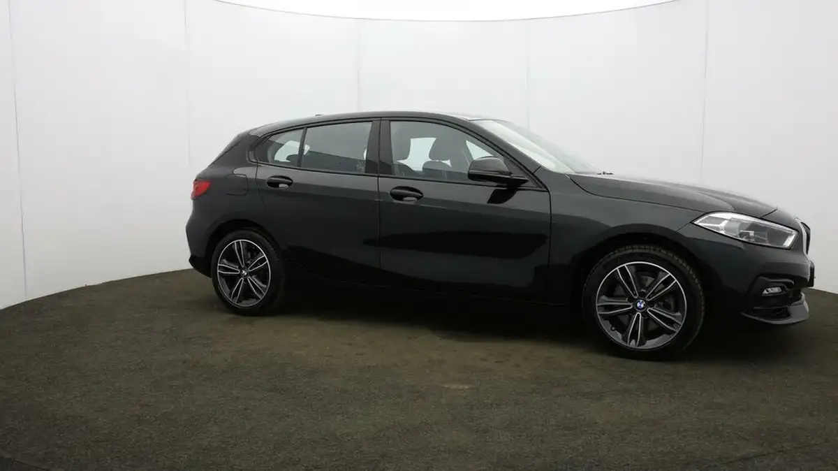 2022-bmw-1-series-15-118i-sport-dct-big-50