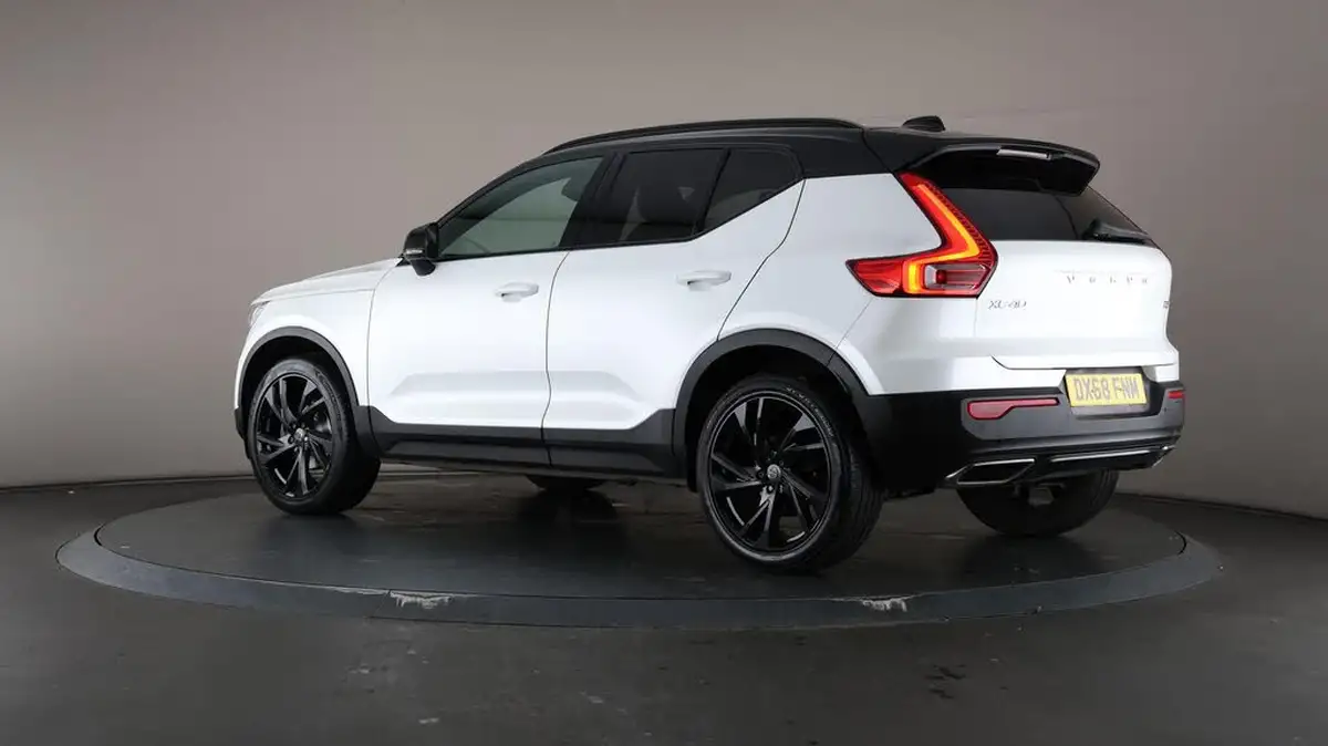 2018-volvo-xc40-15-t3-r-design-pro-big-75