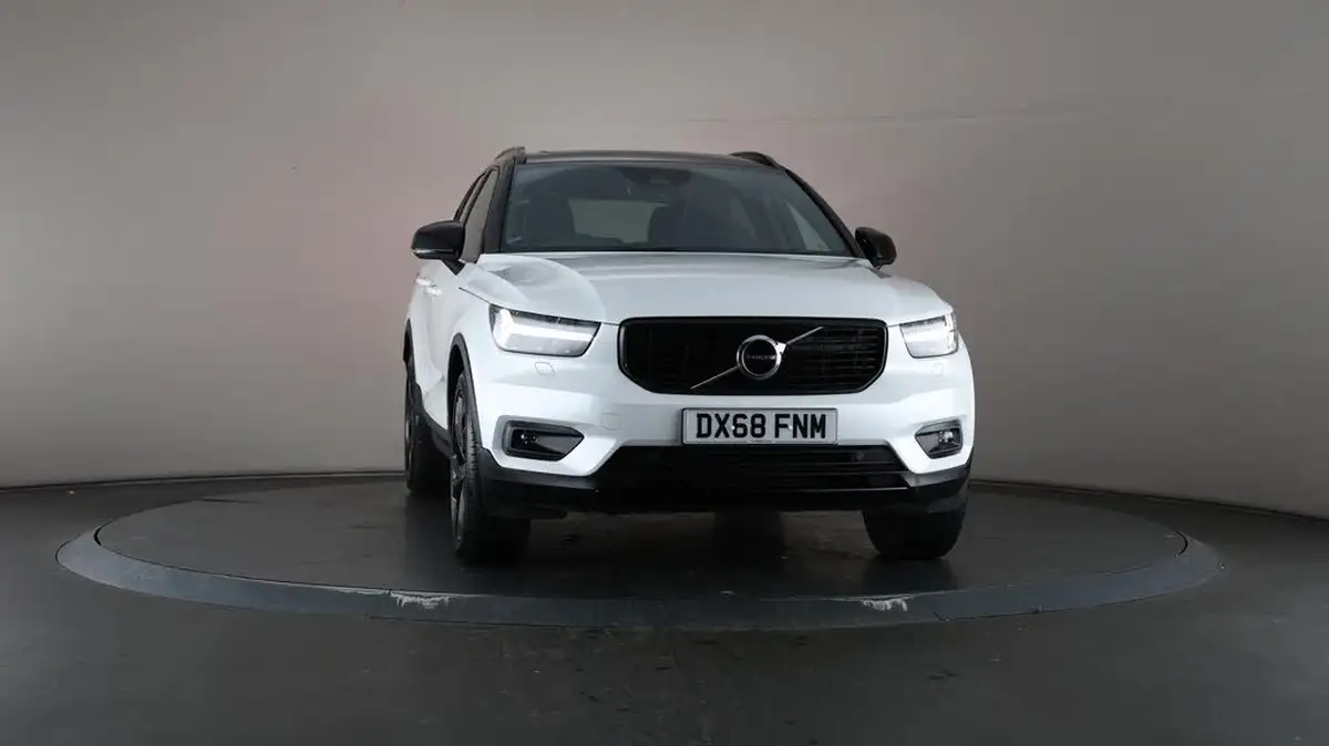 2018-volvo-xc40-15-t3-r-design-pro-big-51