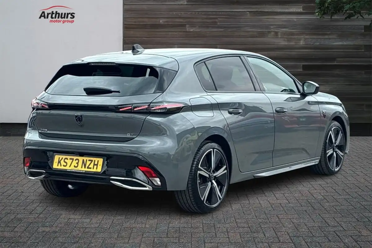 2023-peugeot-308-12-puretech-gt-130ps-ss-eat8-big-2