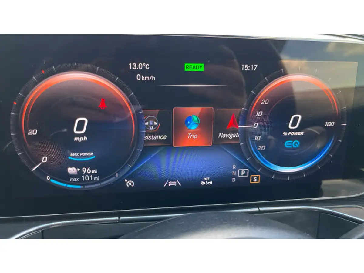 2022-mercedes-benz-eqc-e-eqc-400-amg-line-premium-big-31