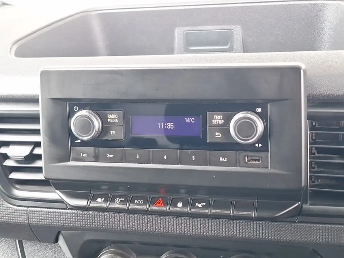 2022-renault-trafic-20dci-ll30-130-business-panel-big-9