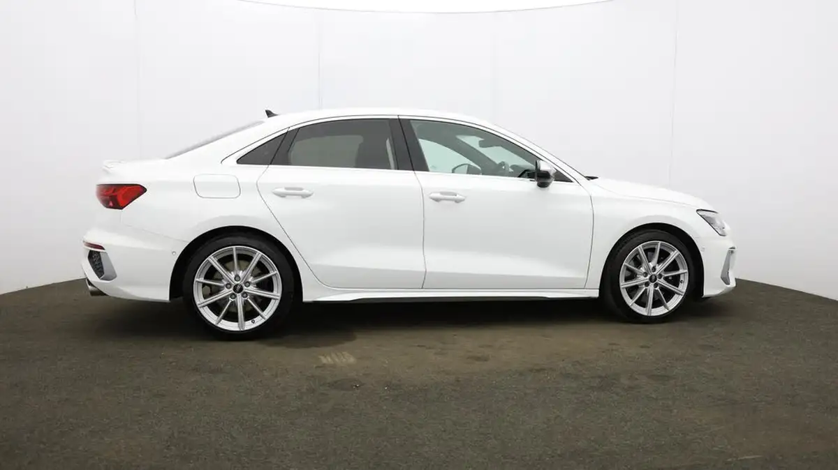 2022-audi-s3-20-tfsi-saloon-4d-big-54