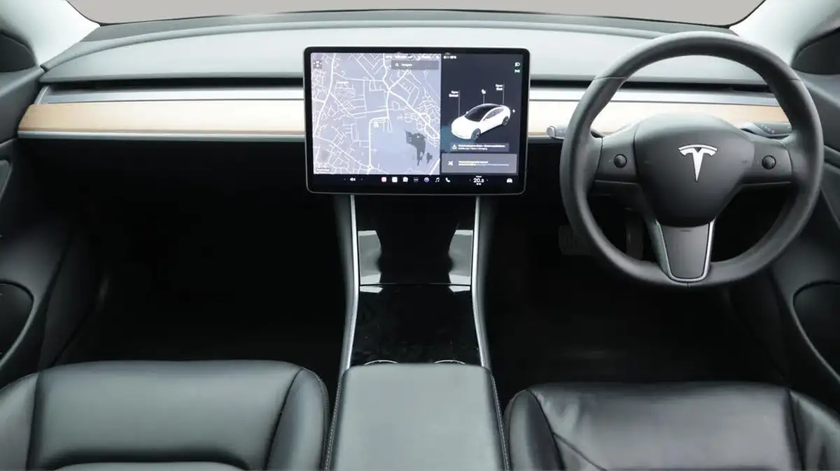 2020-tesla-model-3-e-standard-plus-big-13