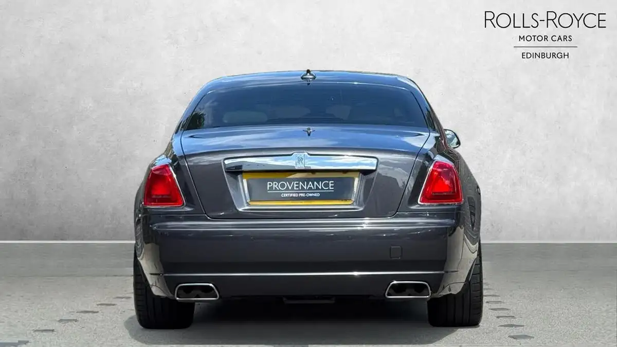 2016-rolls-royce-ghost-66-ewb-big-5