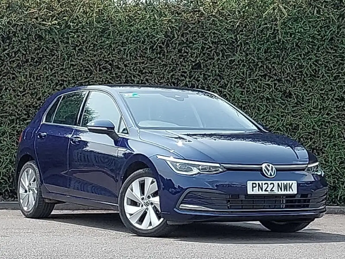 2022-volkswagen-golf-15-tsi-style-150ps-hatchback-big-0