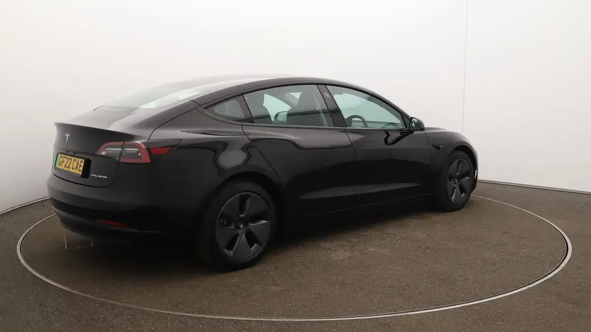 2022-tesla-model-3-e-long-range-big-44