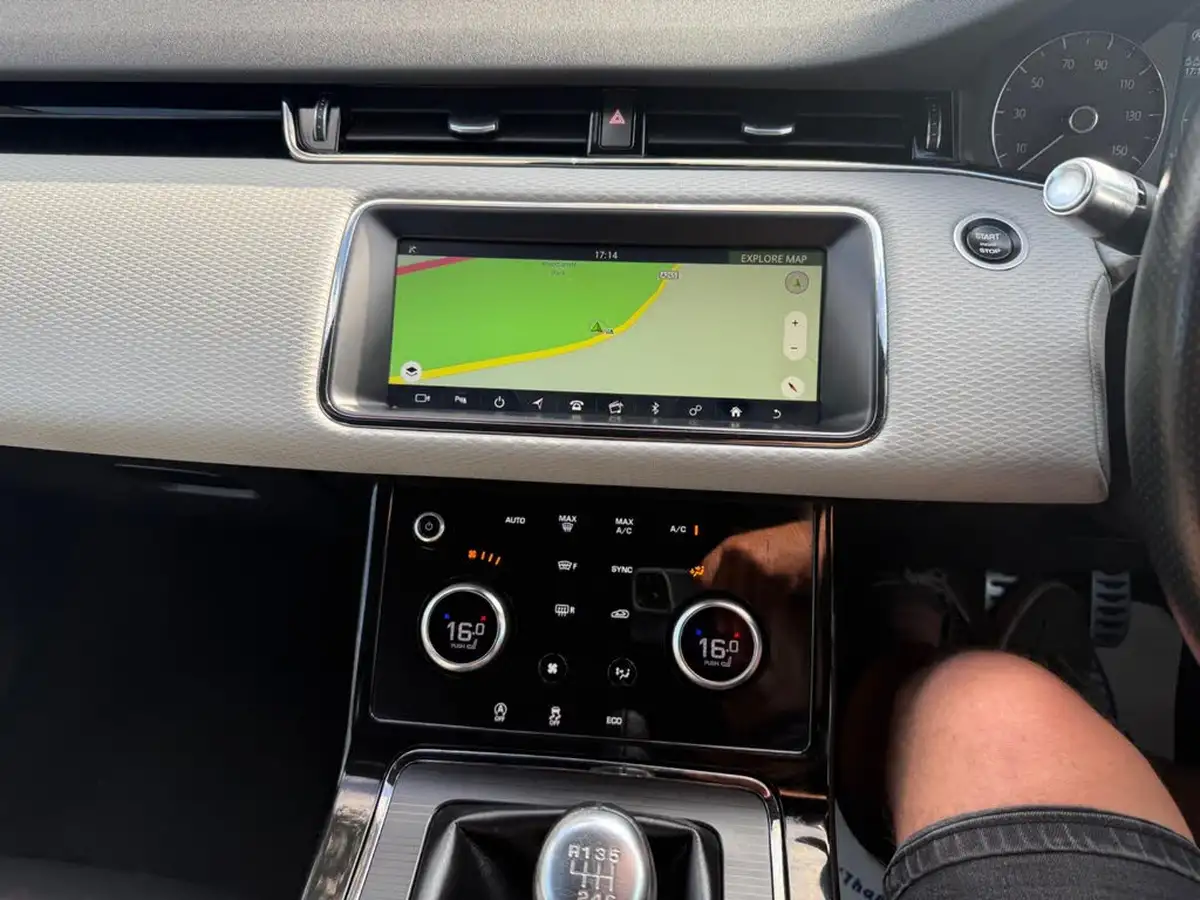 2020-land-rover-range-rover-evoque-20-d150-r-dynamic-big-2
