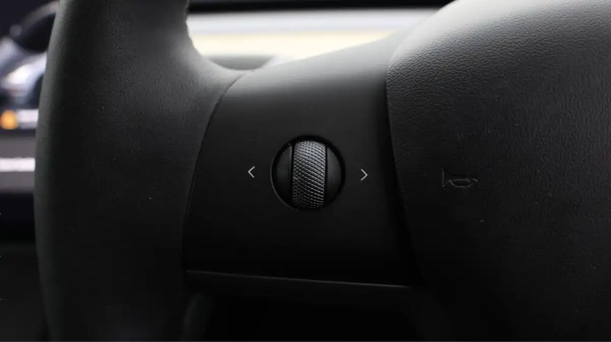 2021-tesla-model-3-e-long-range-awd-big-22