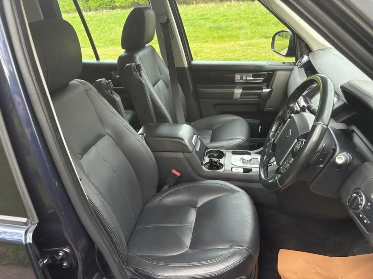 2014-land-rover-discovery-4-30-sd-v6-hse-big-8