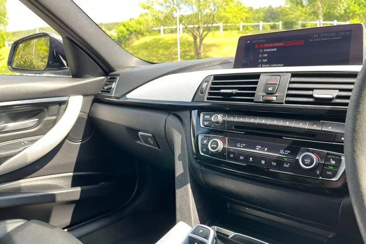 2018-bmw-3-series-30-340i-m-sport-saloon-4d-auto-big-32