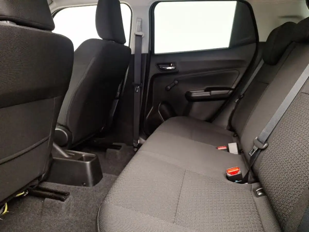 2018-suzuki-swift-10-boosterjet-sz-t-113ps-big-5