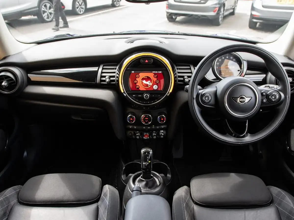 2018-mini-cooper-15-cooper-ss-hatchback-3d-auto-big-2
