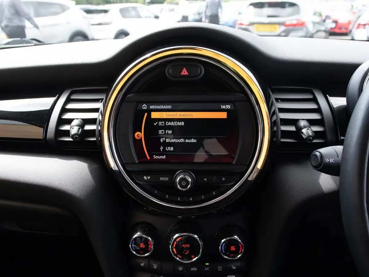 2018-mini-cooper-15-cooper-ss-hatchback-3d-auto-big-26