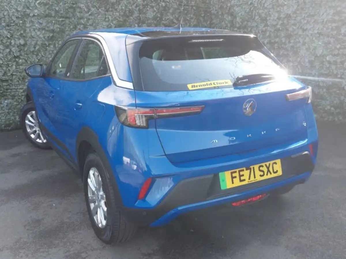2021-vauxhall-mokka-e-se-premium-big-1