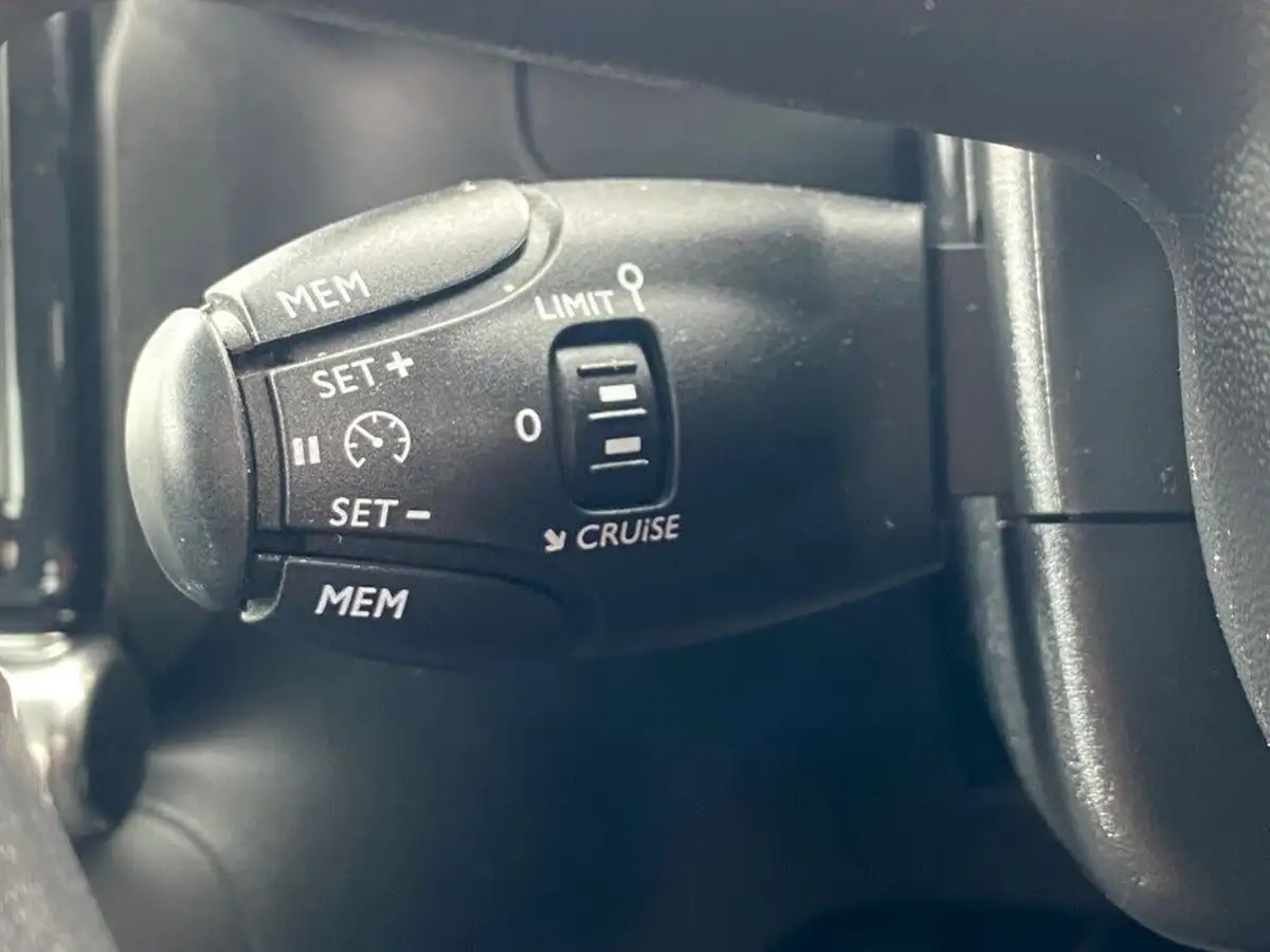 2018-citroen-c3-12-puretech-feel-82ps-big-32