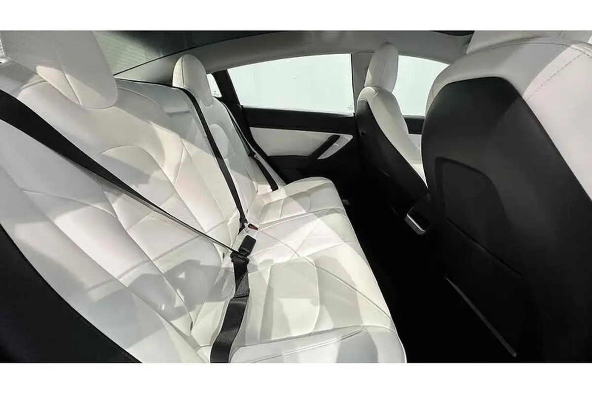 2020-tesla-model-3-e-long-range-big-29