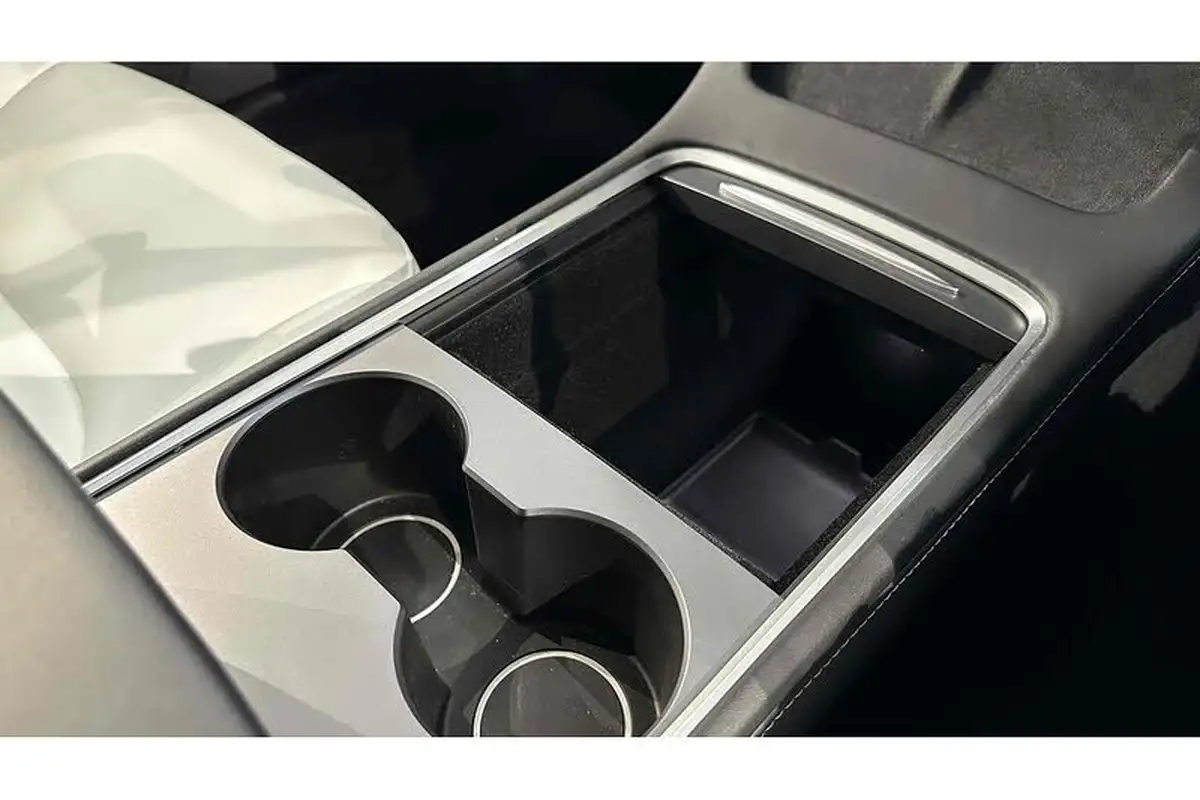 2020-tesla-model-3-e-long-range-big-53