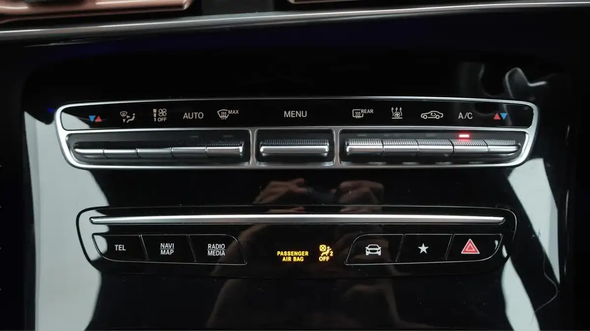 2023-mercedes-benz-eqc-e-eqc-400-amg-line-edition-big-12