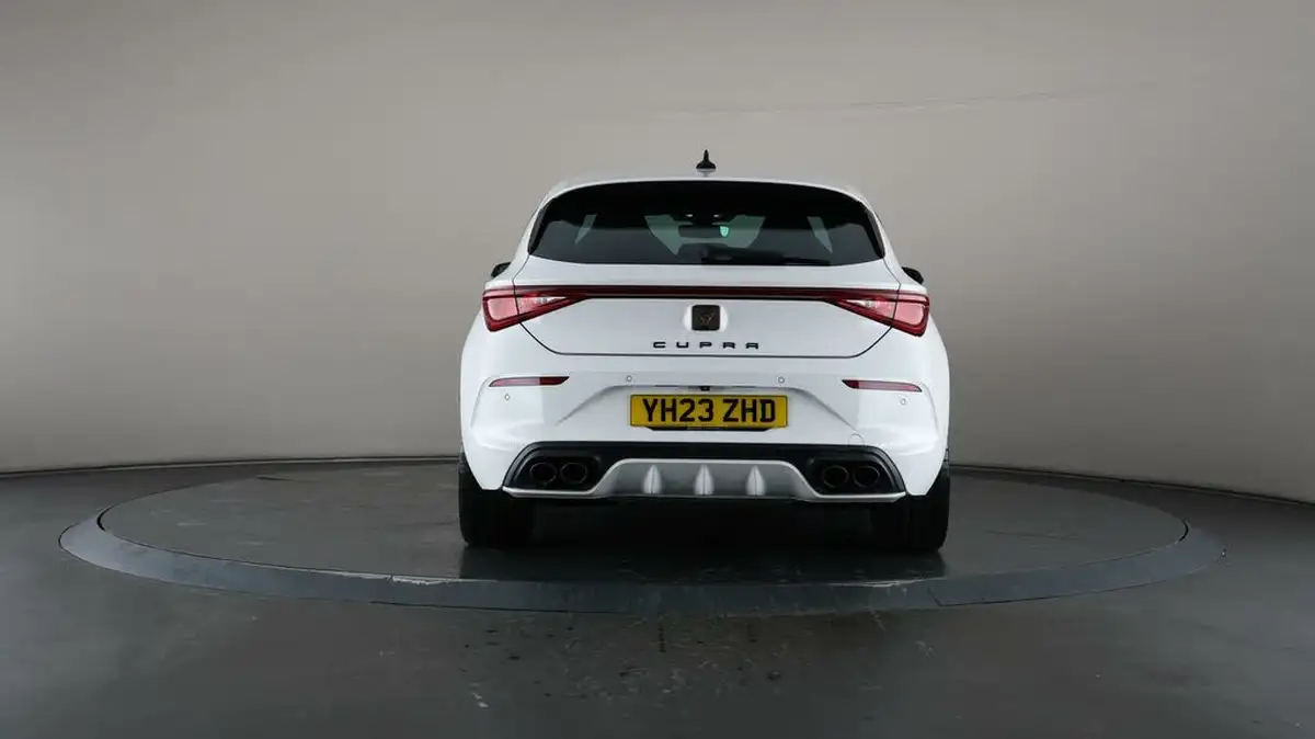 2023-cupra-leon-nf-20-tsi-vz3-300ps-hatchback-big-6