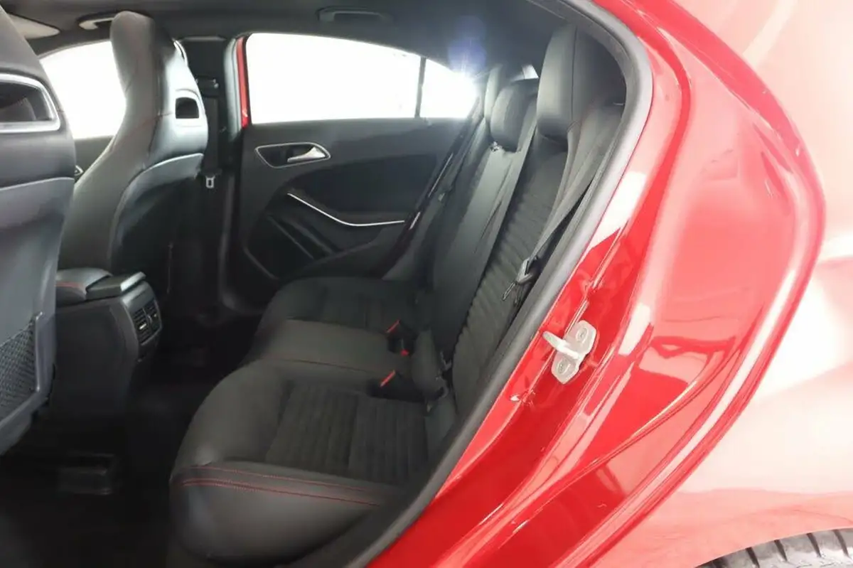 2016-mercedes-benz-a-class-21d-a200d-amg-line-136ps-premiumss-7g-dct-big-42