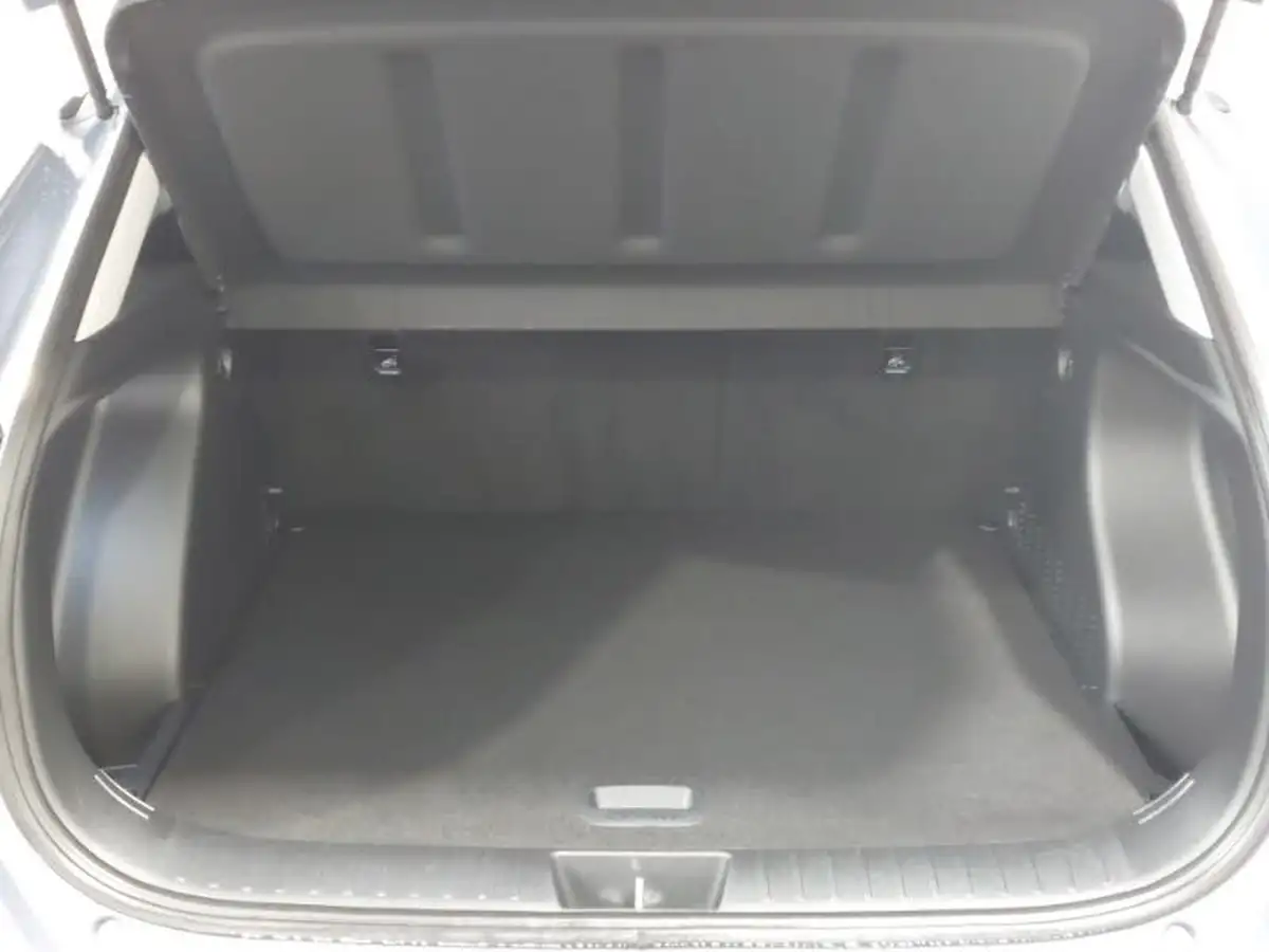 2024-hyundai-kona-e-advance-218ps-65kwh-big-7