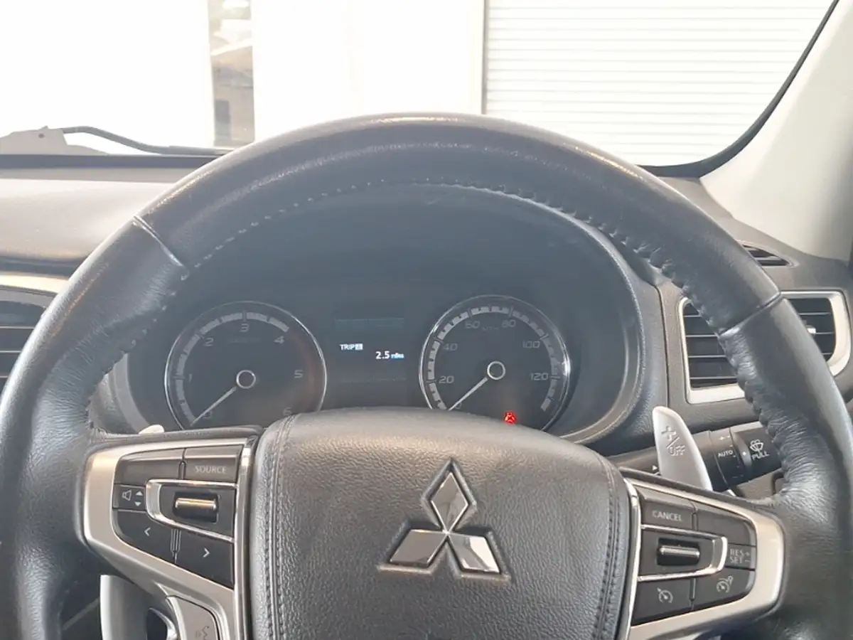 2021-mitsubishi-l200-22di-d-barbarian-auto-big-9