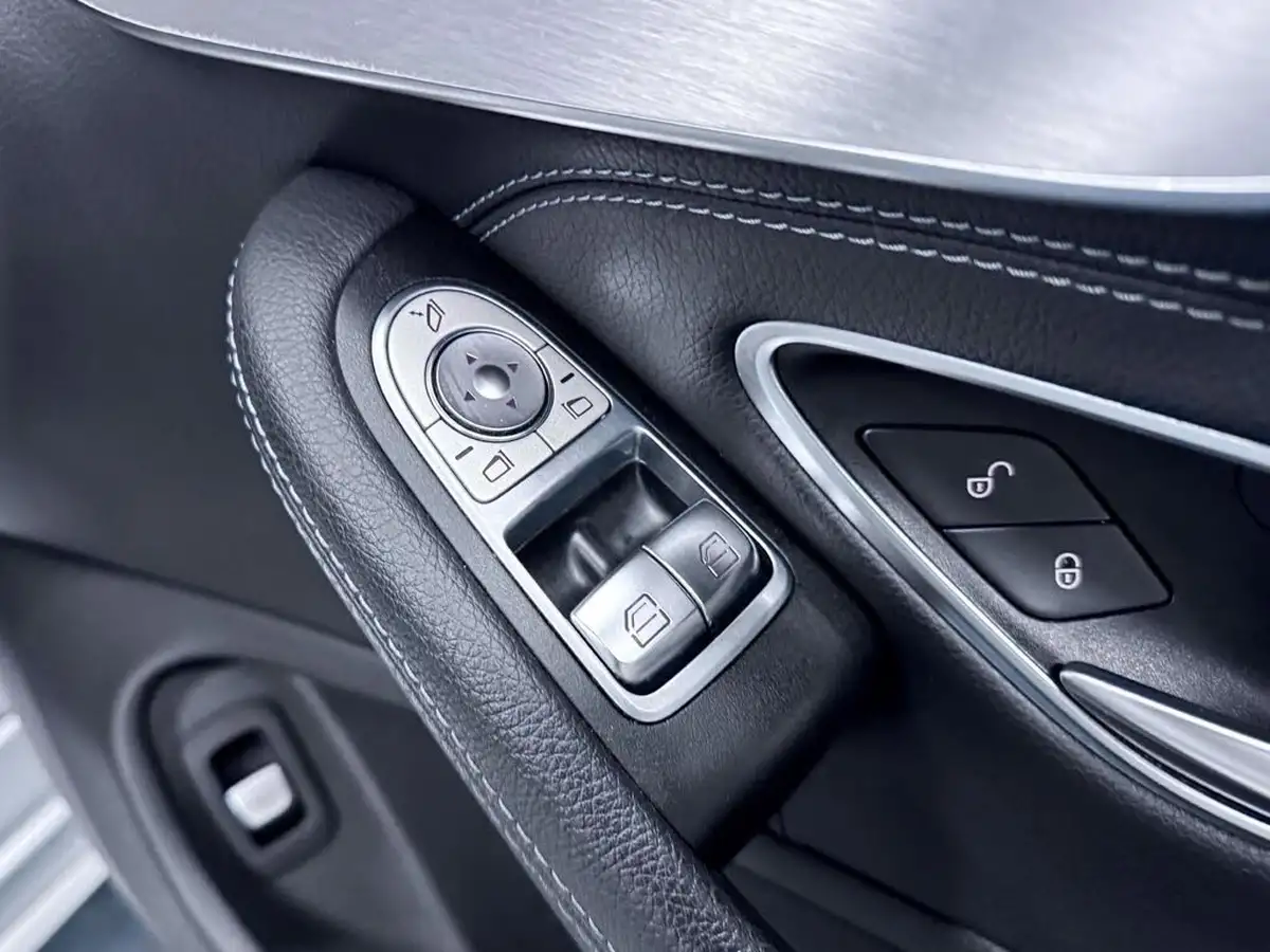 2019-mercedes-benz-c-class-20-c300-amg-line-premium-plus-coupe-2d-big-17