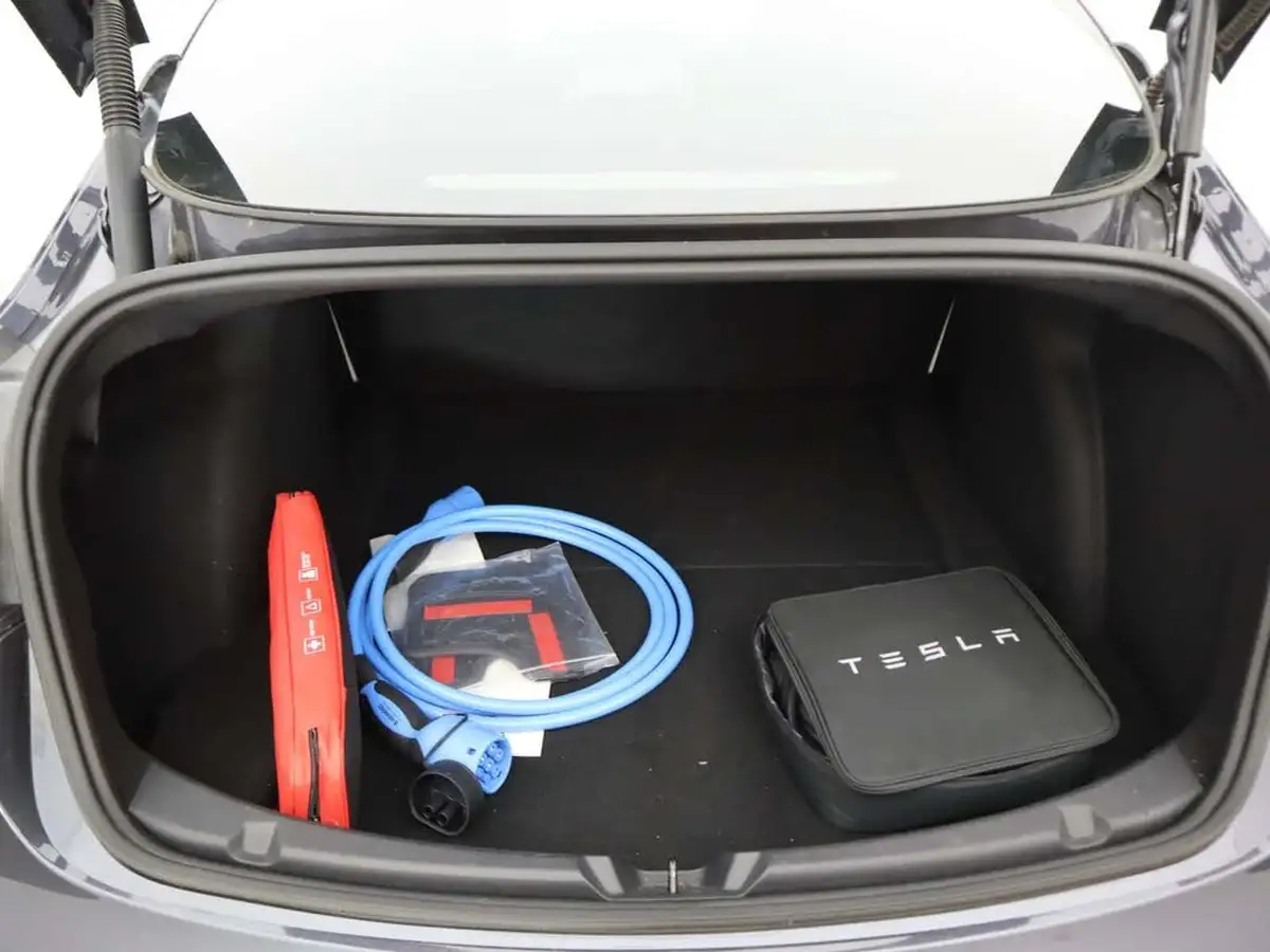 2021-tesla-model-3-e-long-range-4x4-big-8