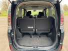 2015-toyota-voxy-18-hybrid-small-40