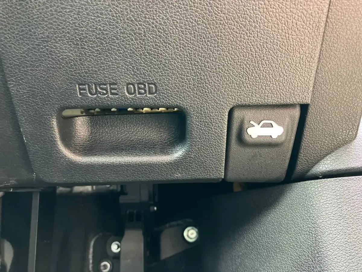 2021-hyundai-i20-10-t-gdi-se-connect-eclutch-imt-big-31