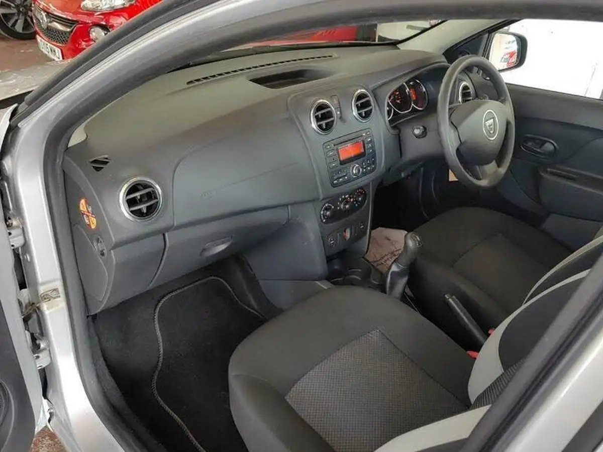 2016-dacia-sandero-12-ambiance-big-12